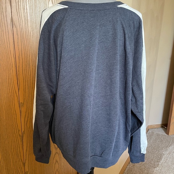 GAP womens sweatshirt - Picture 2 of 3
